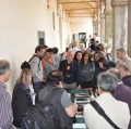 0018_la-lettura-di-portfolio-nel-chiostro